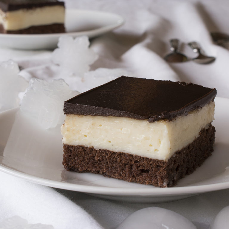 Ice Cube Cake Refreshing cake with honey and lemon